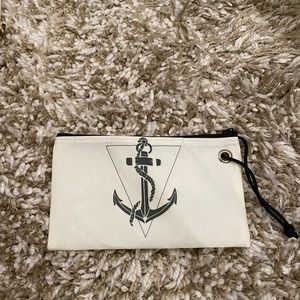 Alex & Ani Seabag!